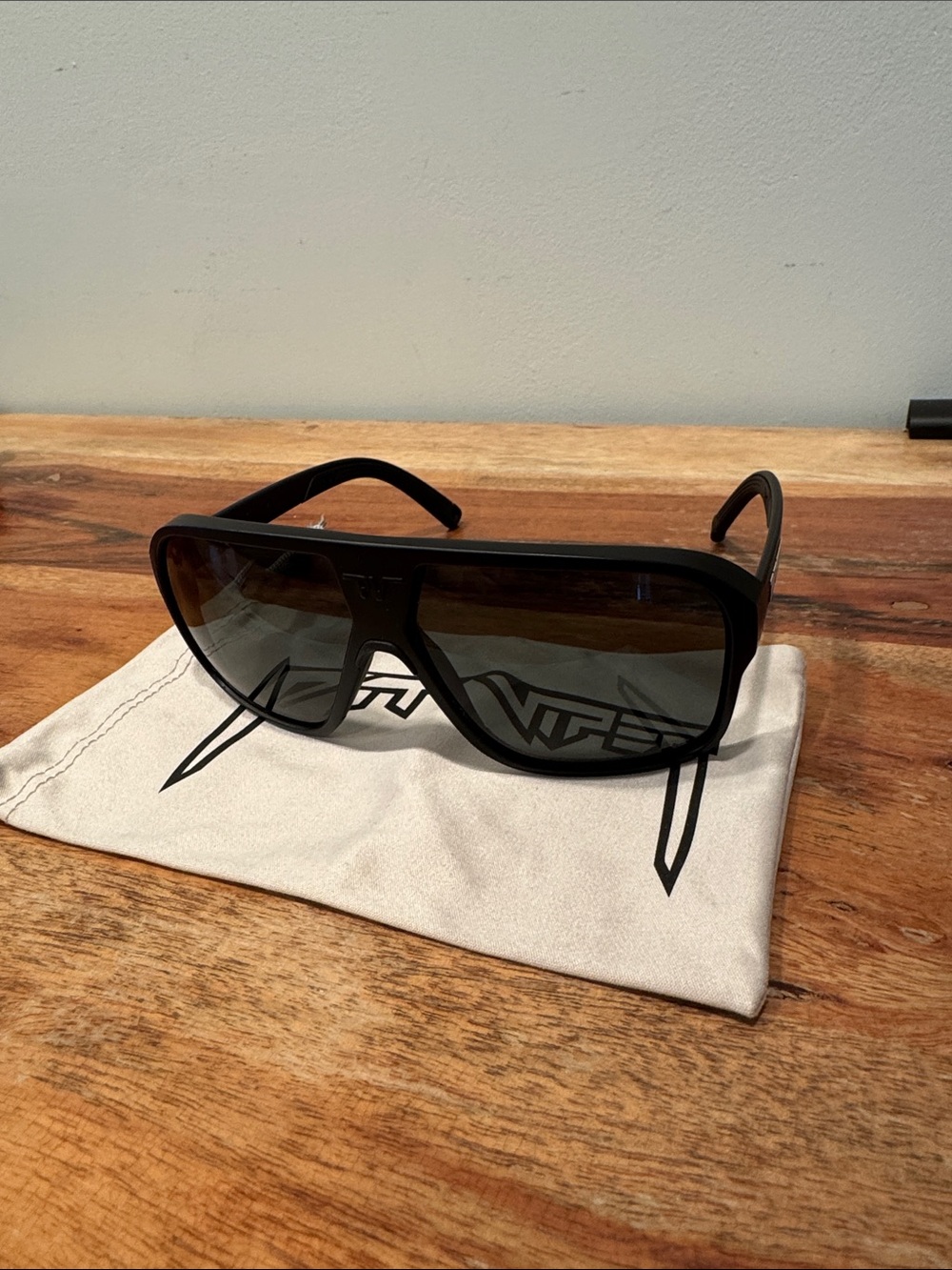 Men's Black Shield Sunglasses - Stylish Oversized Sunwear